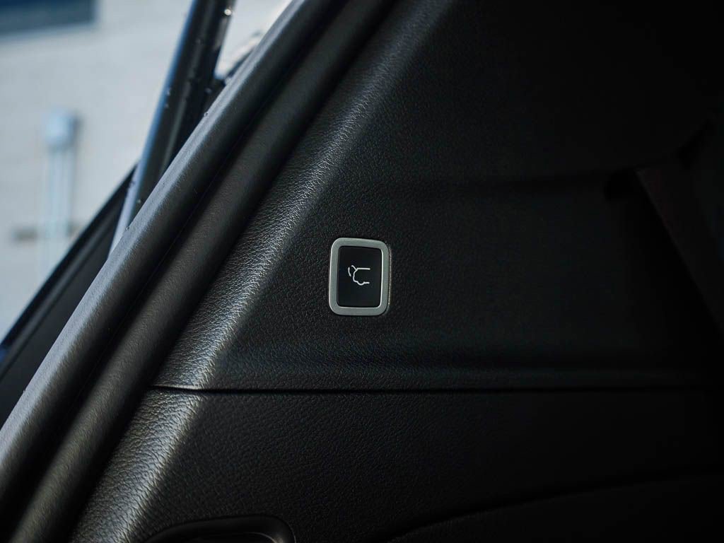 New 2026 Chrysler Pacifica Limited image 9