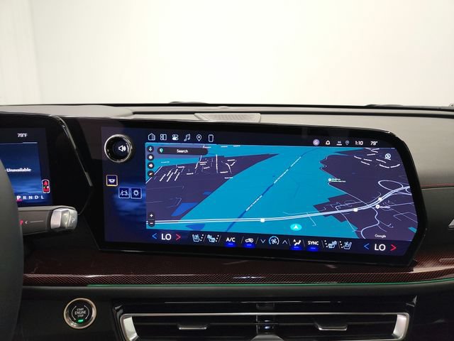 New 2026 Chevrolet Traverse RS w/ LPO, Floor Liner Package FWD image 24