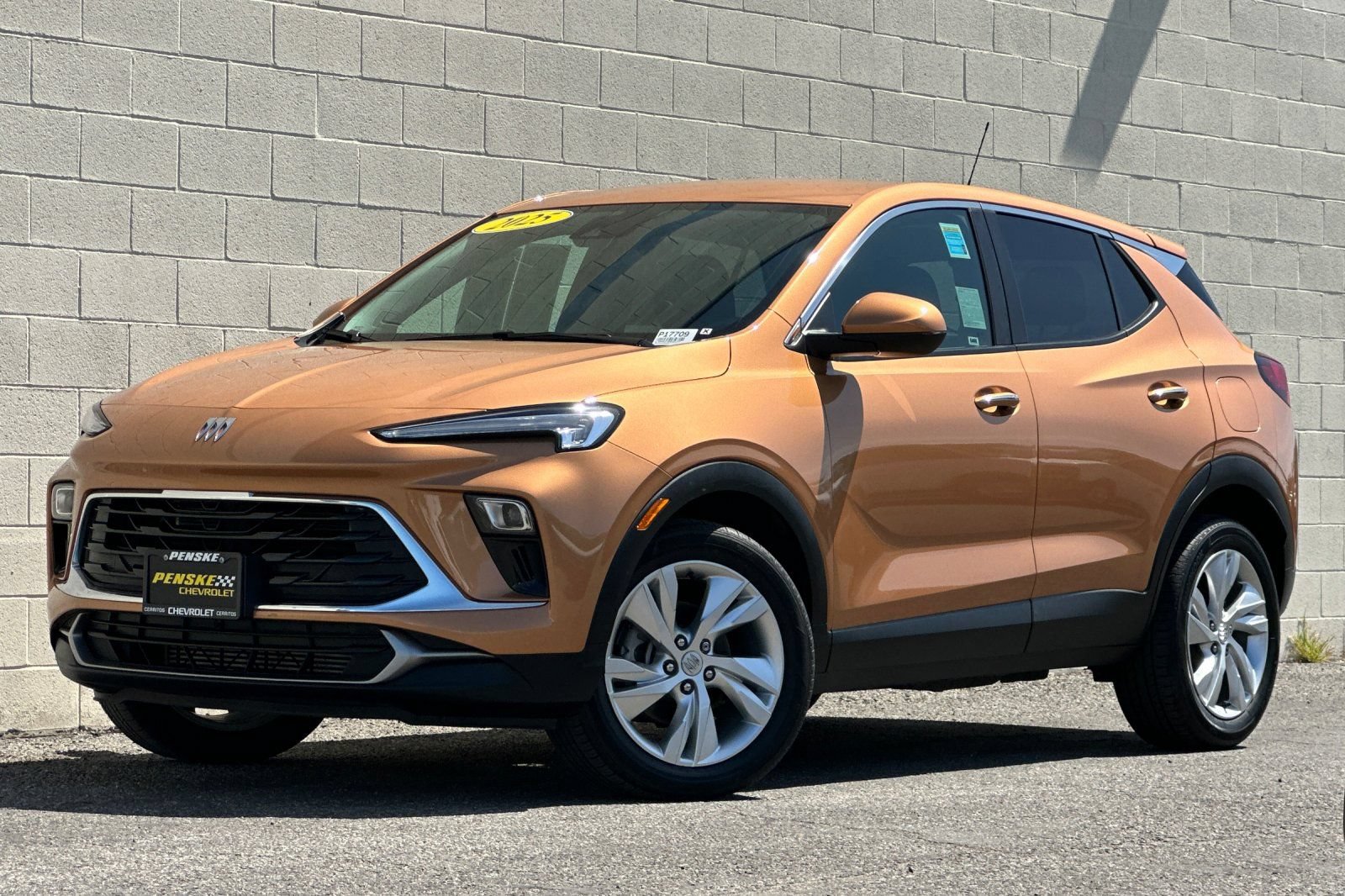Certified 2025 Buick Encore GX Preferred FWD image 8