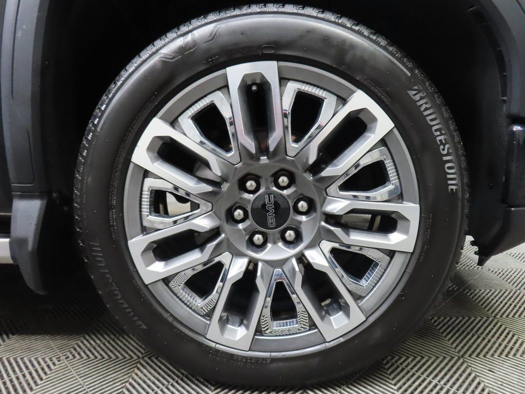 Used 2025 GMC Sierra 1500 Denali Ultimate AWD/4WD image 8