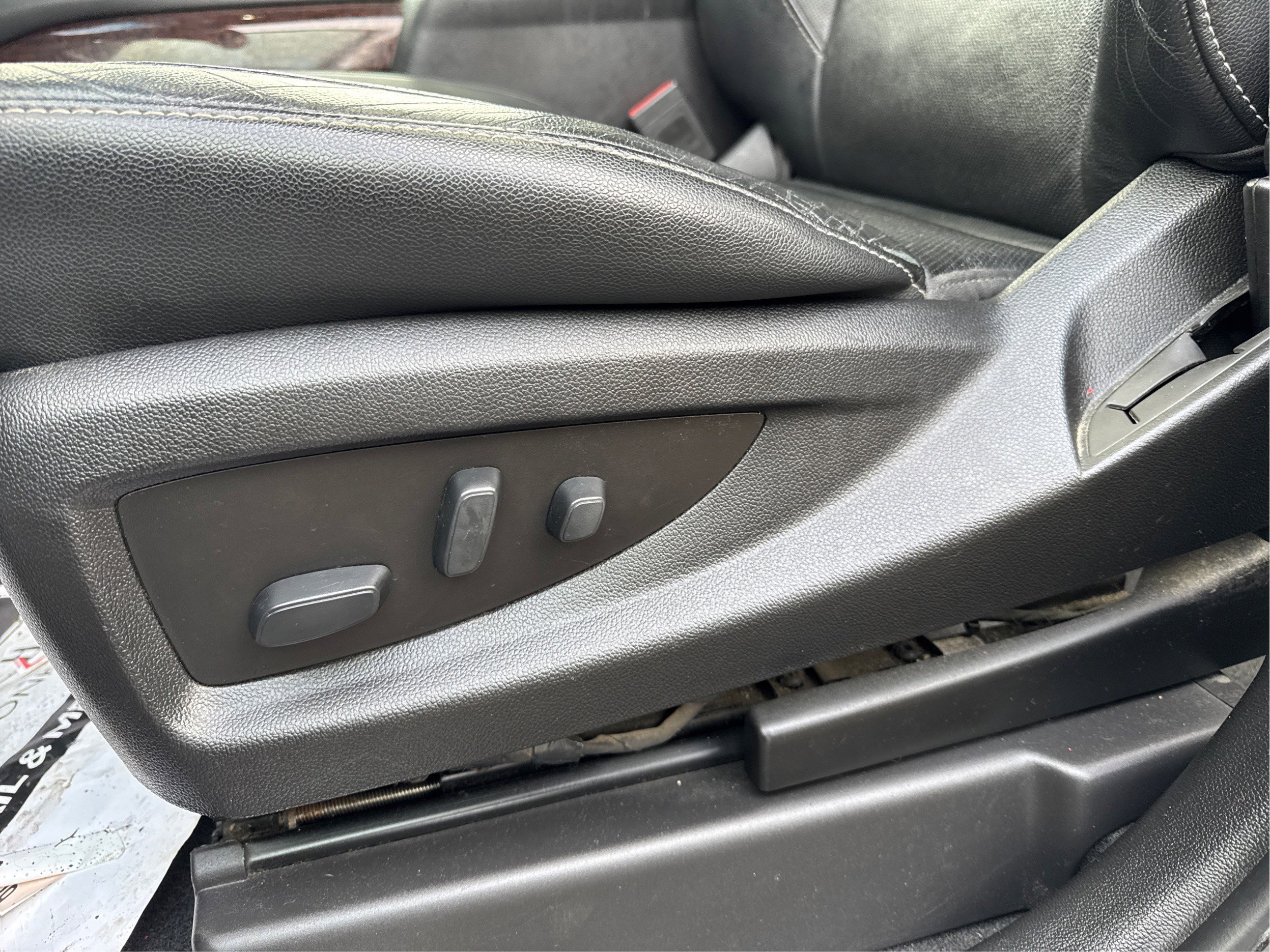 Used 2020 GMC Yukon XL SLT w/ HD Trailering Package image 18