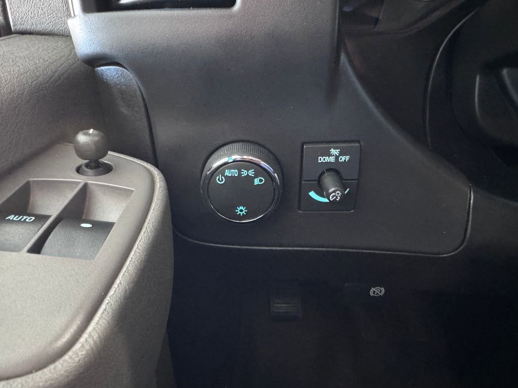 Used 2024 Chevrolet Express 2500 w/ Driver Convenience Package RWD image 18
