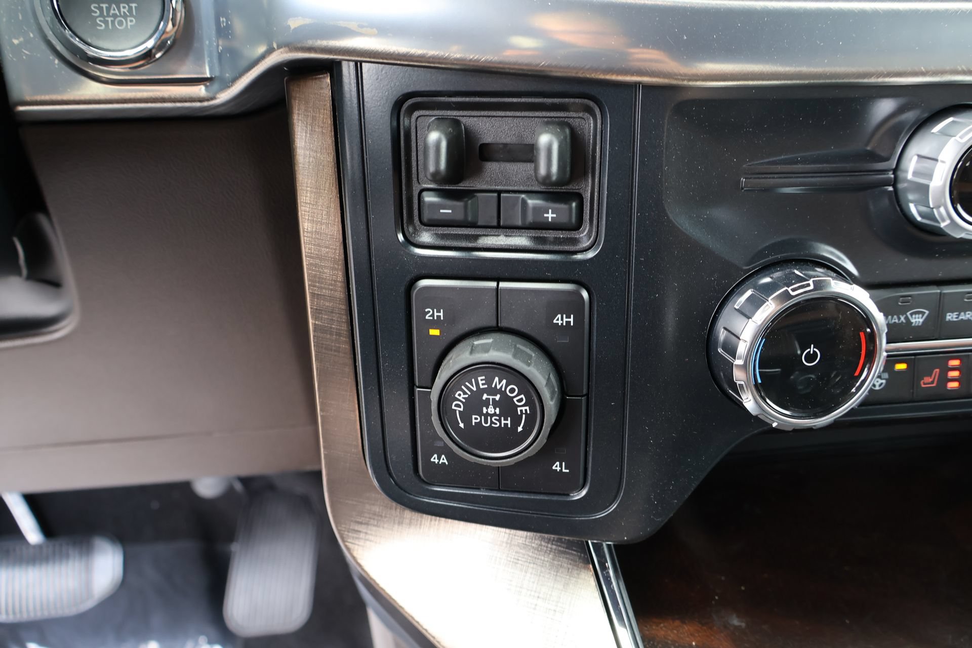 New 2026 Ford F150 King Ranch w/ Equipment Group 601A High AWD/4WD image 10