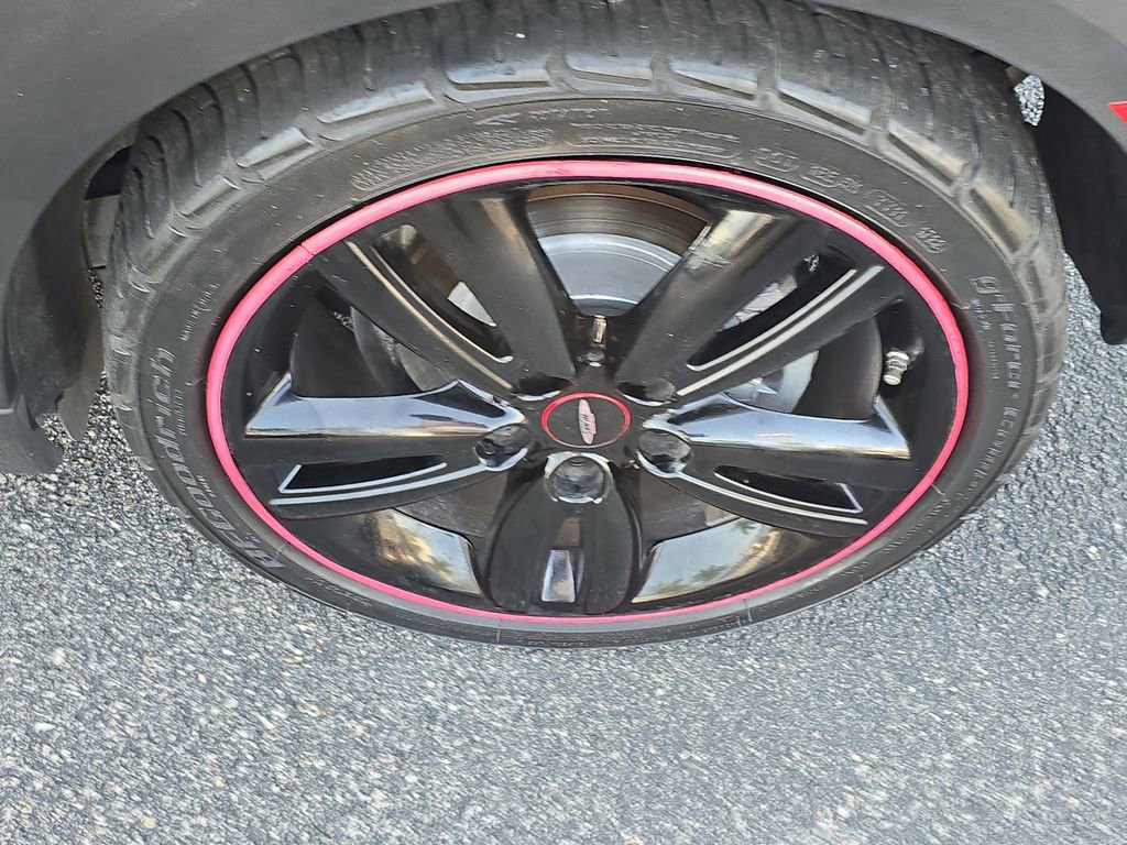 Used 2016 MINI Cooper 2-Door Hardtop image 8