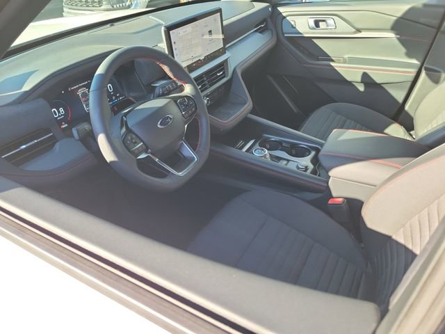 Used 2025 Ford Explorer ST-Line w/ Premium Package image 3