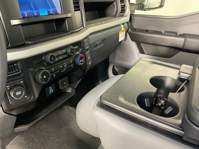 New 2026 Ford F550 4x4 Regular Cab Super Duty image 17