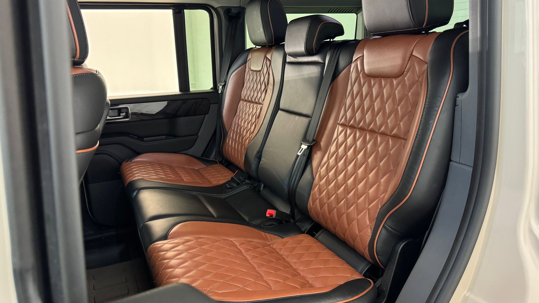 Used 2024 INEOS Grenadier Fieldmaster Edition image 28