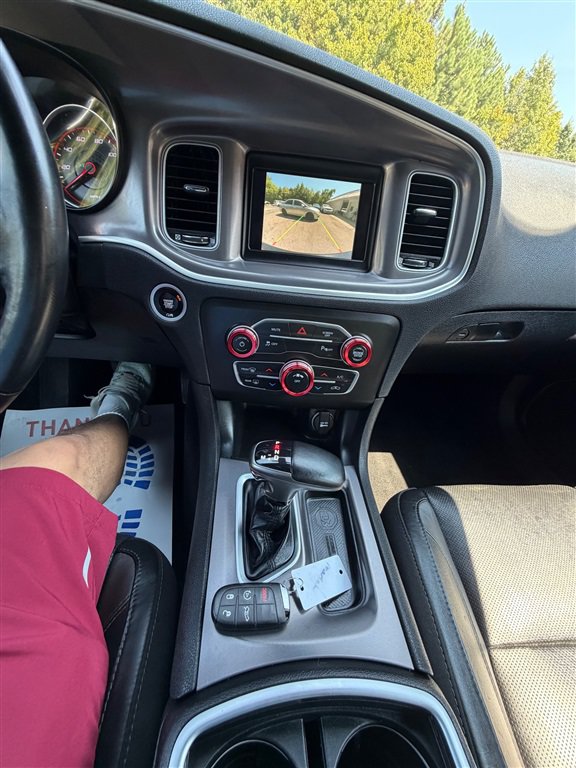 Used 2022 Dodge Charger SXT w/ Leather Interior Group RWD image 19