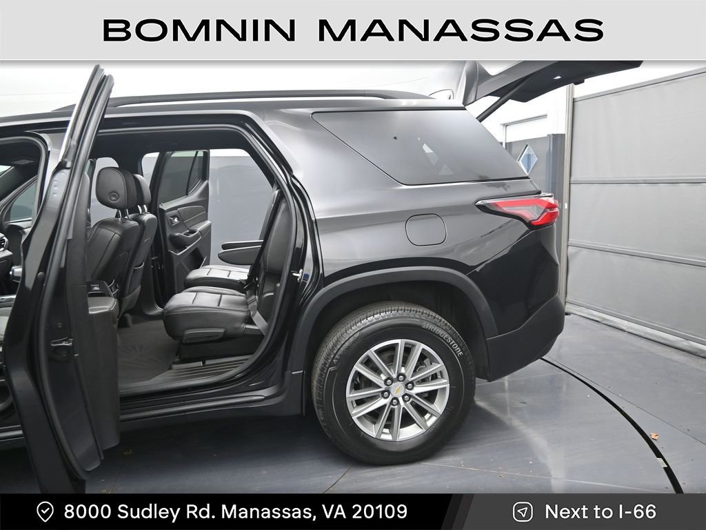 Used 2023 Chevrolet Traverse LT AWD/4WD image 12