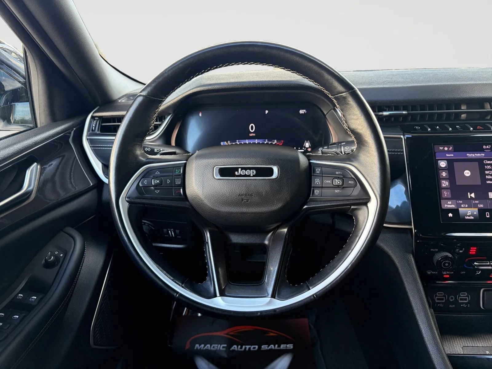 Used 2022 Jeep Grand Cherokee Altitude AWD/4WD image 29