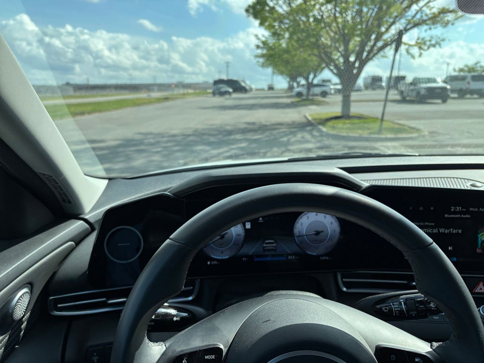 Used 2025 Hyundai Elantra SEL FWD image 35