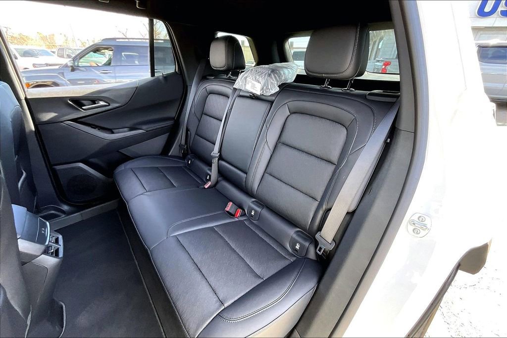 New 2026 Chevrolet Equinox LT w/ Convenience Package II image 10