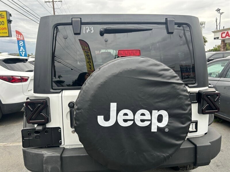 Used 2015 Jeep Wrangler Unlimited Sport w/ Quick Order Package 24S AWD/4WD image 30