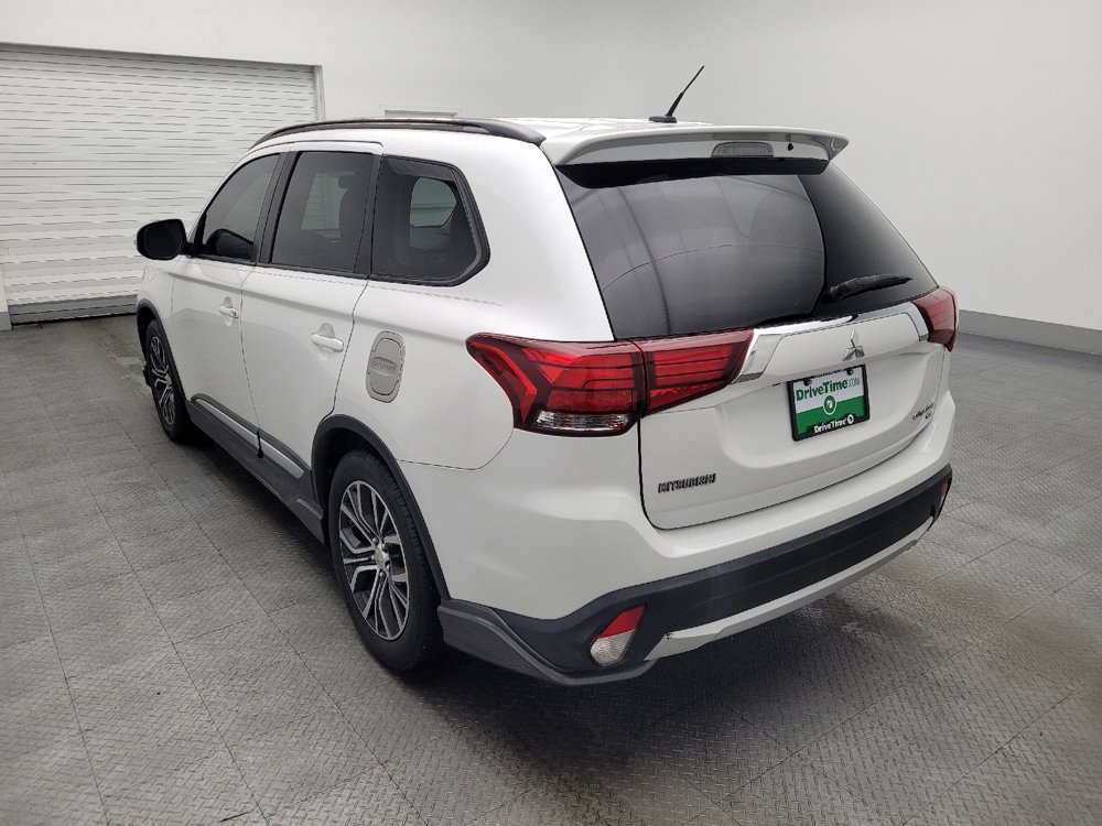 Used 2016 Mitsubishi Outlander SEL image 5