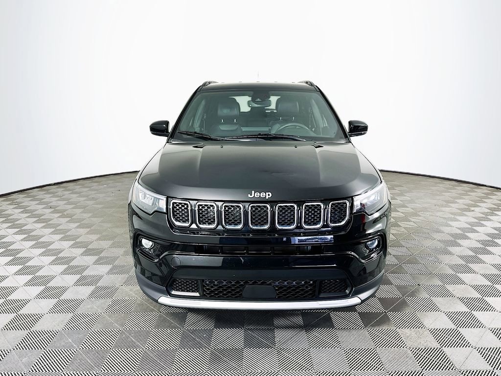 Used 2024 Jeep Compass Limited image 4