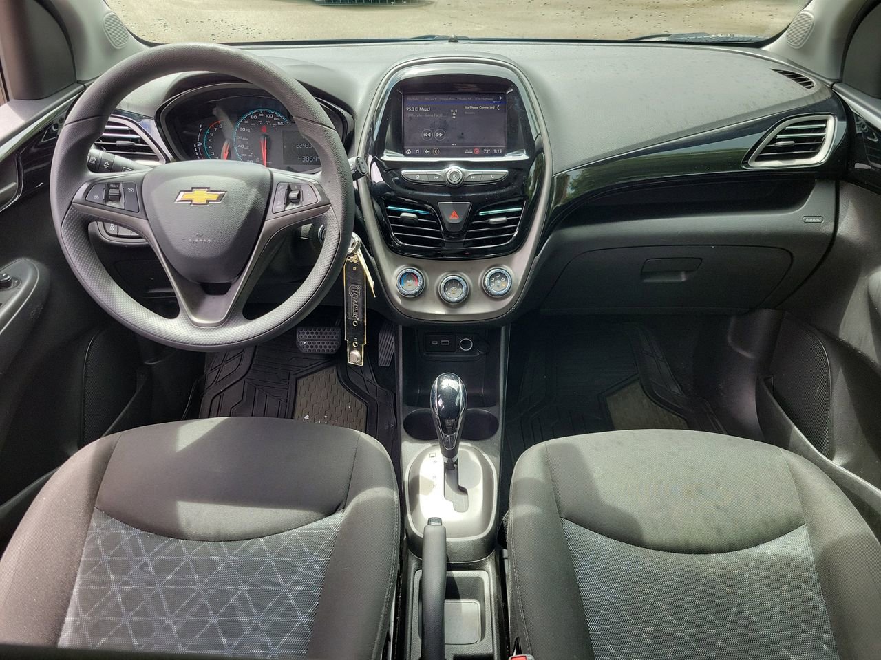 Used 2022 Chevrolet Spark LT FWD image 11
