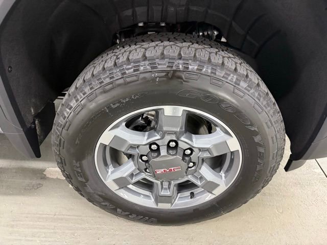 New 2026 GMC Sierra 2500 SLT w/ SLT Premium Package image 4