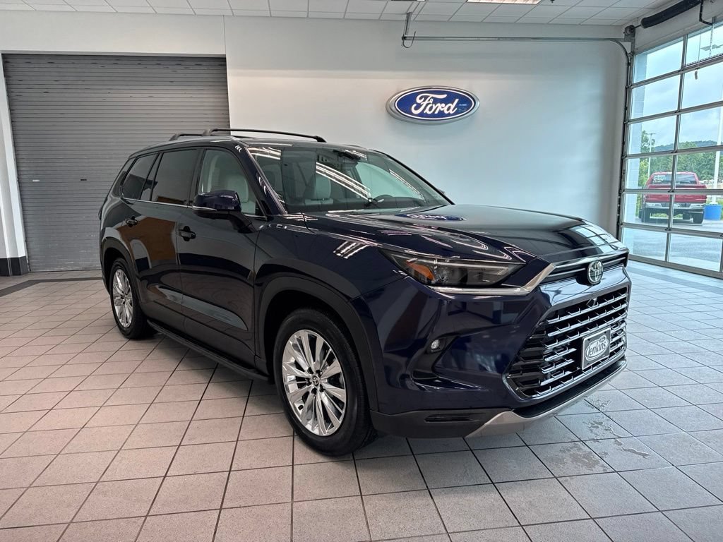 Used 2026 Toyota Grand Highlander AWD video 1
