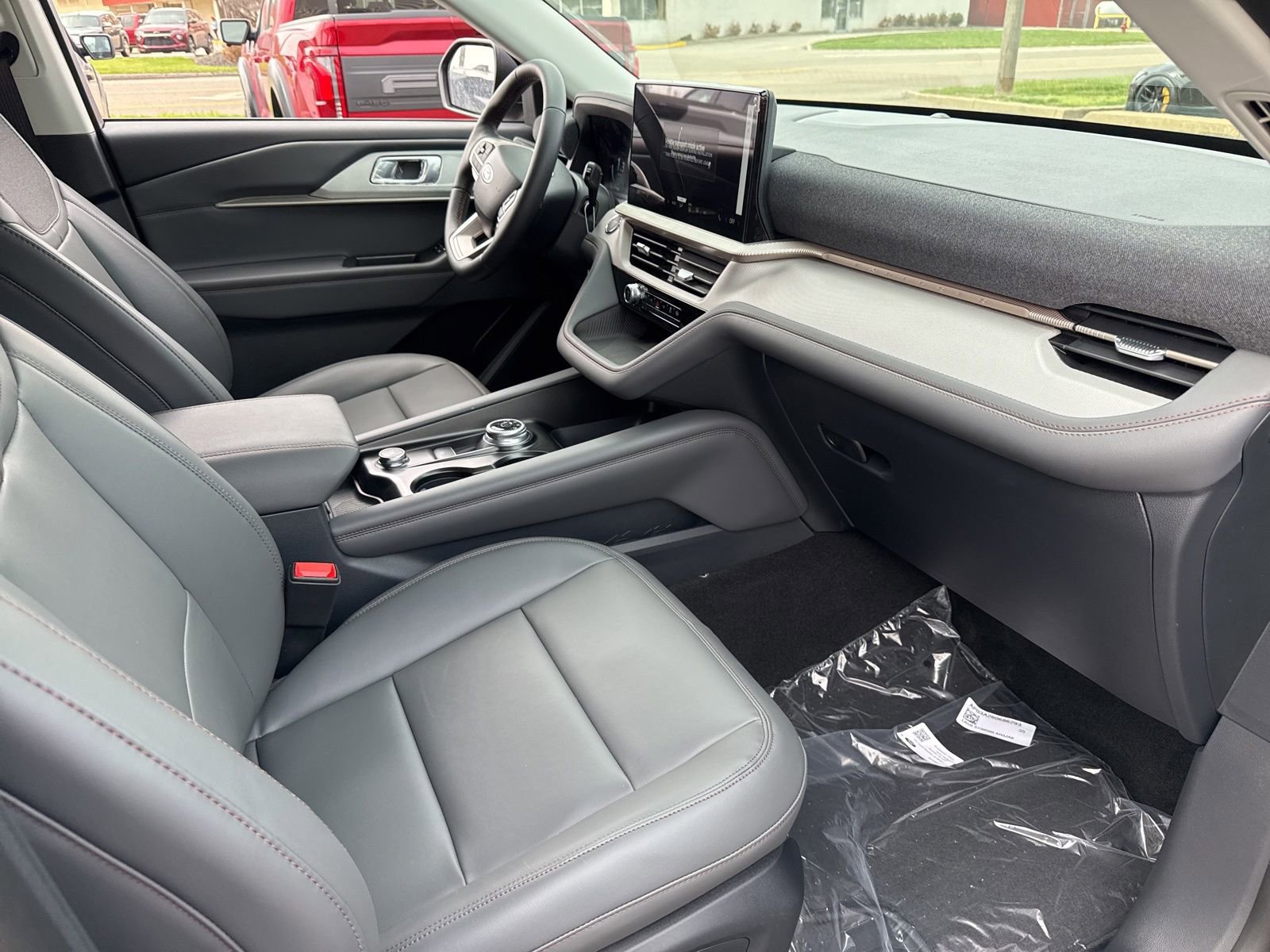 New 2026 Ford Explorer Active image 30