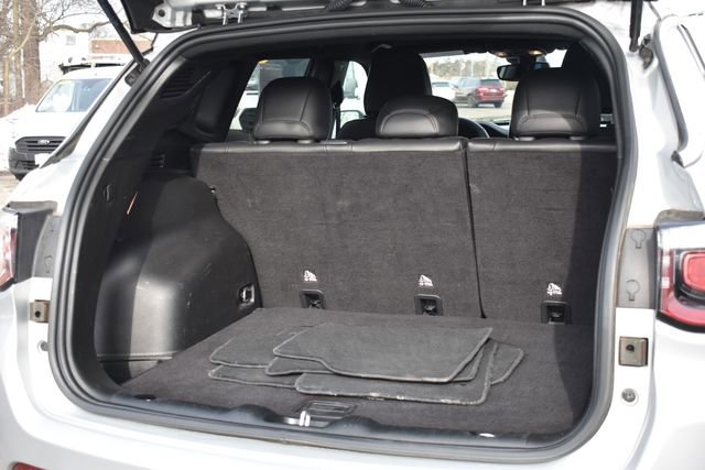 Used 2025 Jeep Compass Limited image 17