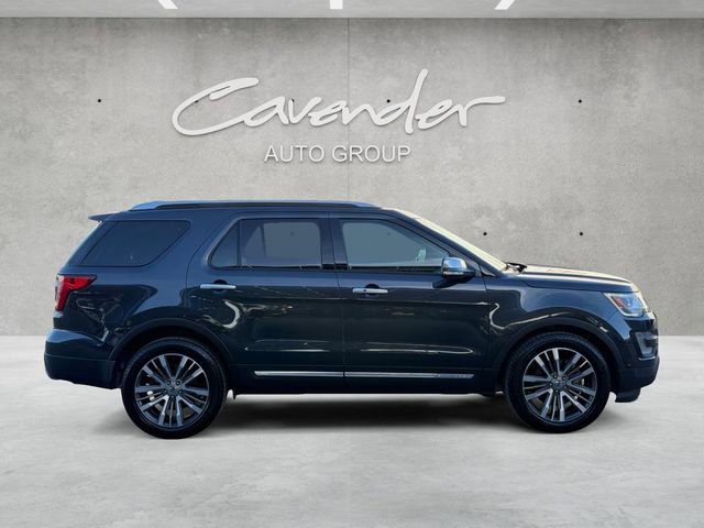 Used 2017 Ford Explorer Platinum image 17