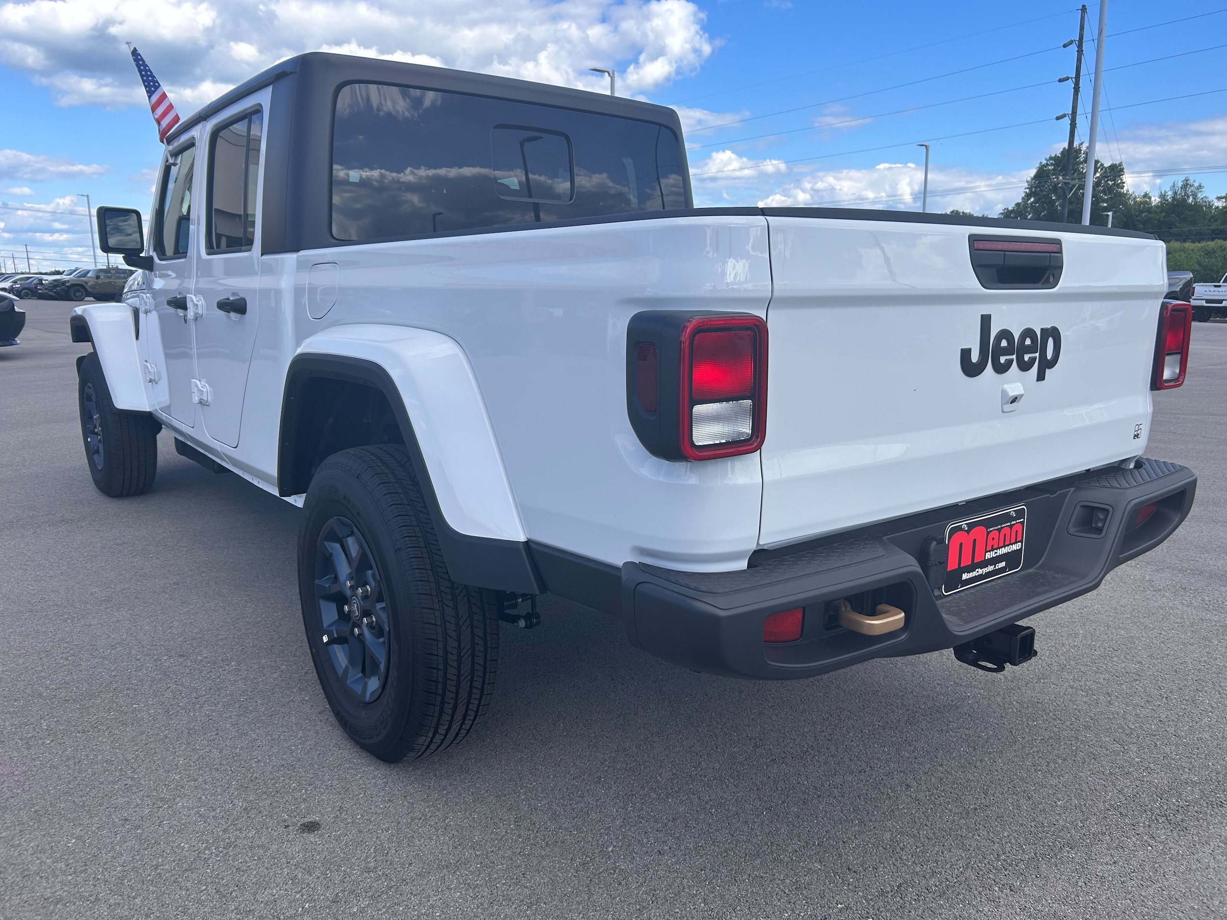 New 2026 Jeep Gladiator Sport AWD/4WD image 5