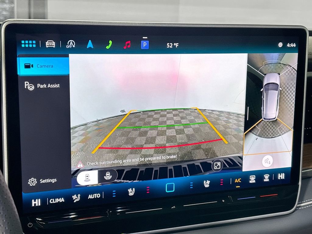 New 2026 Volkswagen Tiguan SEL R-Line image 17