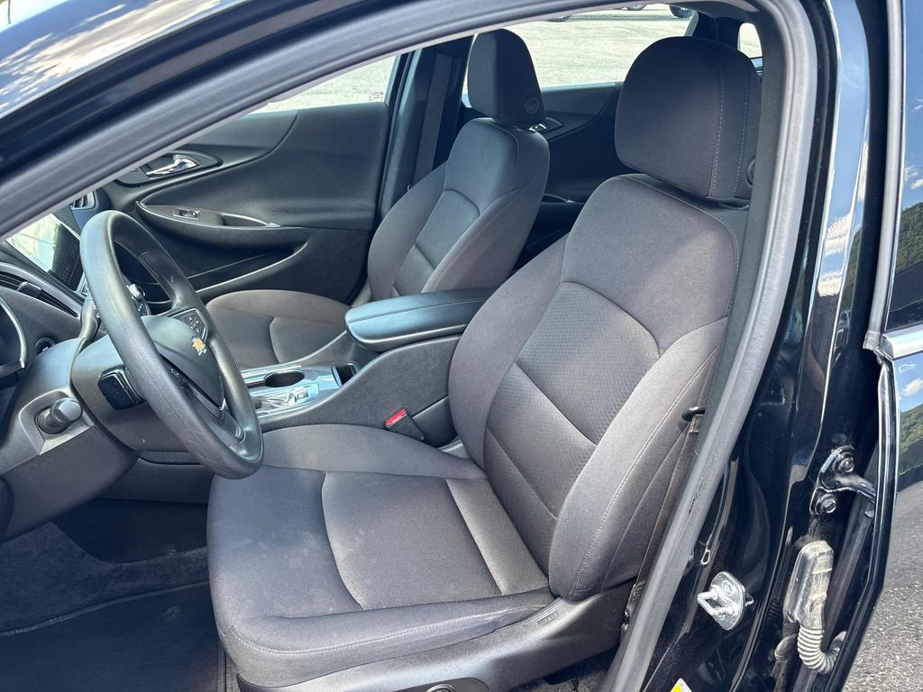 Used 2025 Chevrolet Malibu LT FWD image 10