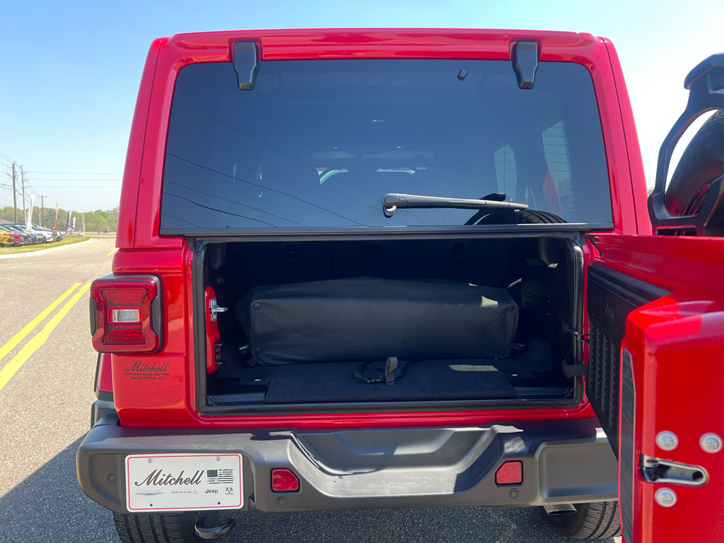 Certified 2025 Jeep Wrangler Unlimited Sahara w/ Safety Group AWD/4WD image 8