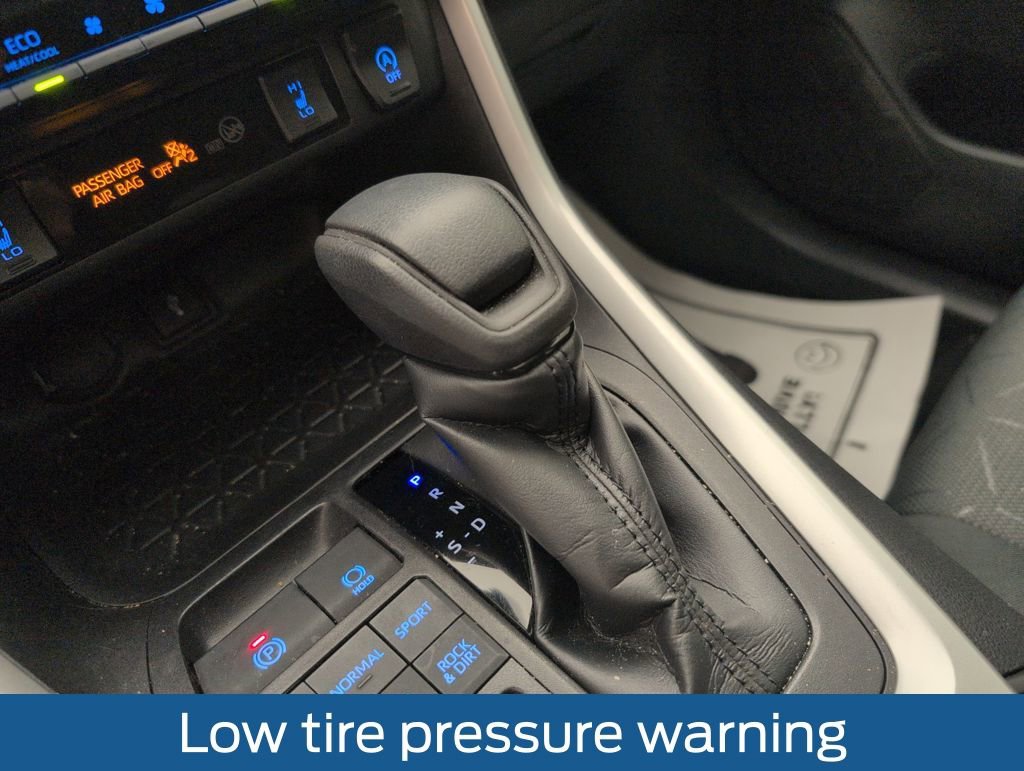 Used 2021 Toyota RAV4 XLE image 33