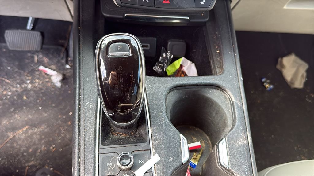 Used 2023 Cadillac XT4 Luxury w/ Cold Weather Package image 10