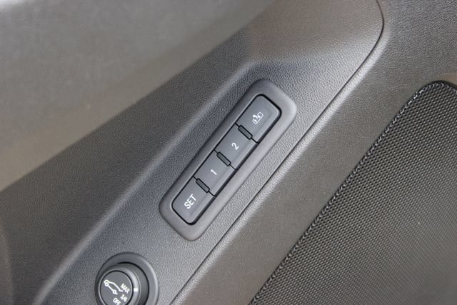 Used 2018 Chevrolet Equinox Premier AWD/4WD image 11