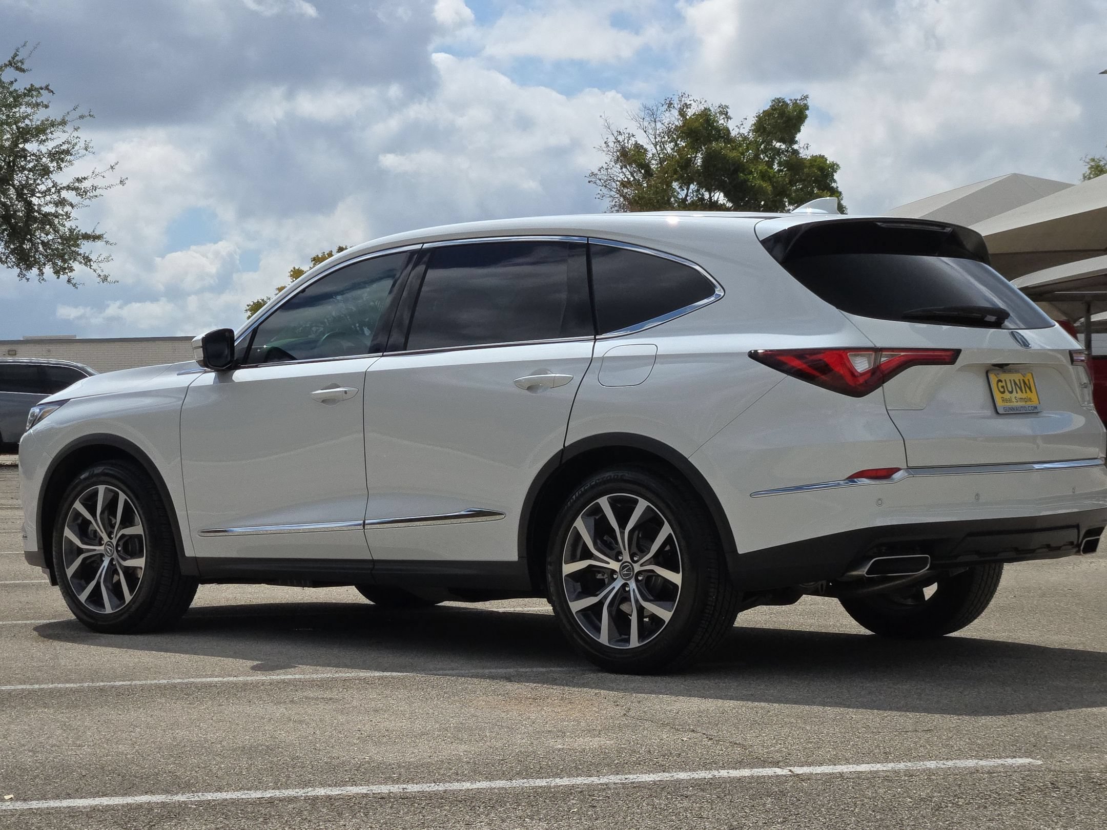Certified 2022 Acura MDX w/ Technology Package FWD image 5