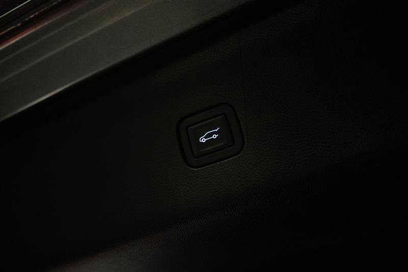 Used 2024 Buick Enclave Premium image 8
