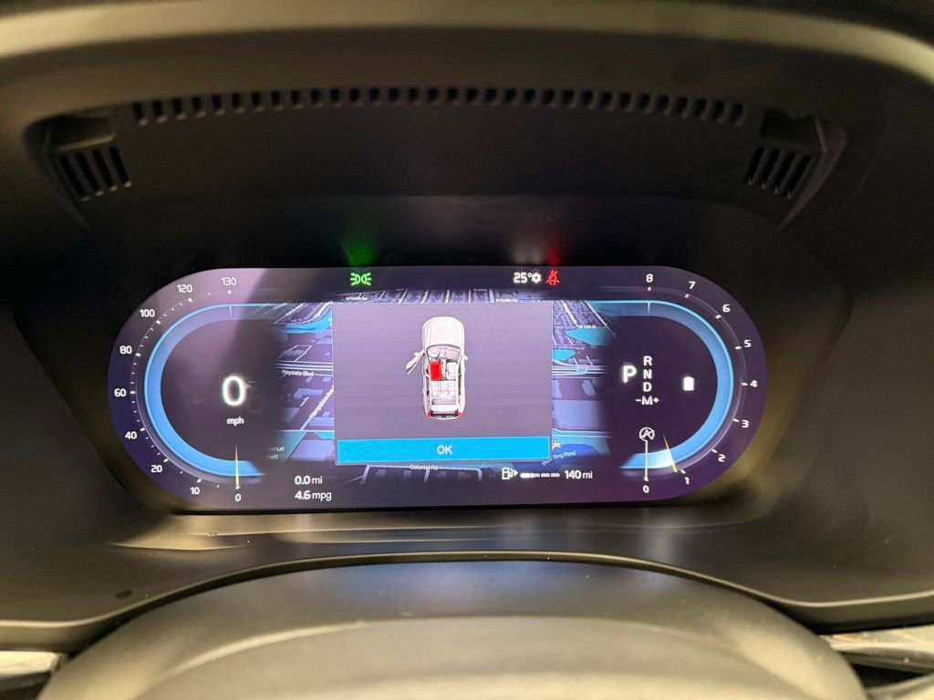 Used 2023 Volvo XC60 B5 Plus image 15