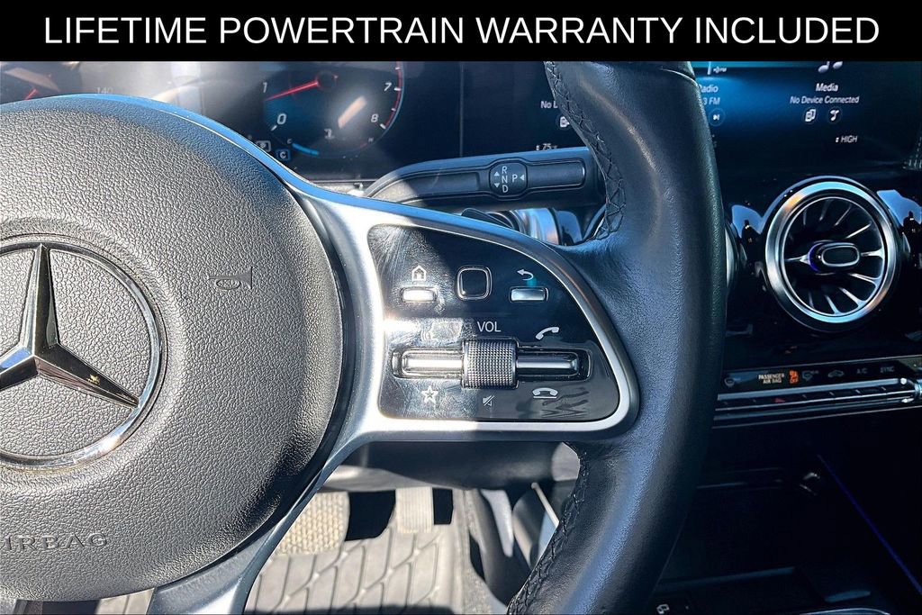 Used 2022 Mercedes-Benz GLB 250 image 19