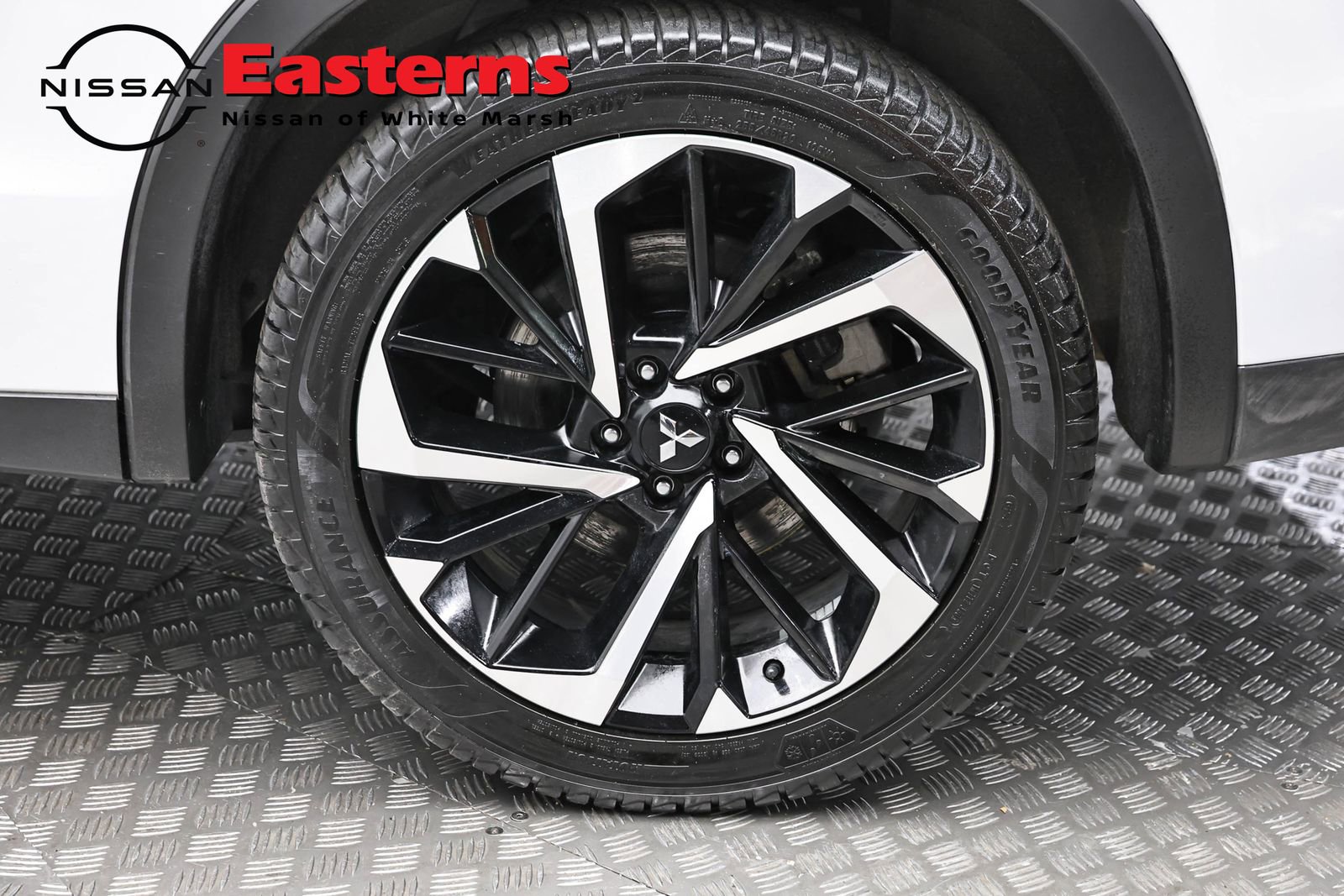 Used 2024 Mitsubishi Outlander AWD image 8