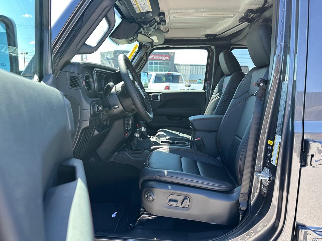 New 2026 Jeep Gladiator Rubicon w/ Safety Group AWD/4WD image 21