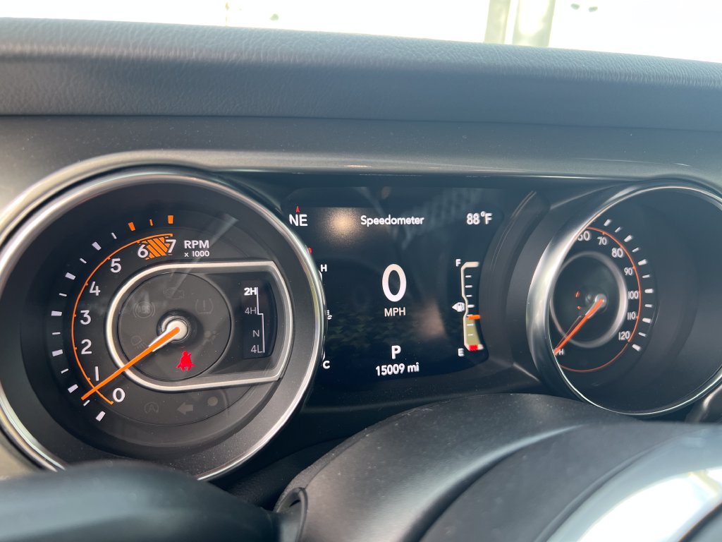Used 2023 Jeep Wrangler Unlimited Sahara AWD/4WD image 25