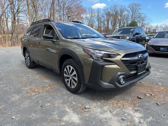 Used 2024 Subaru Outback Premium image 2