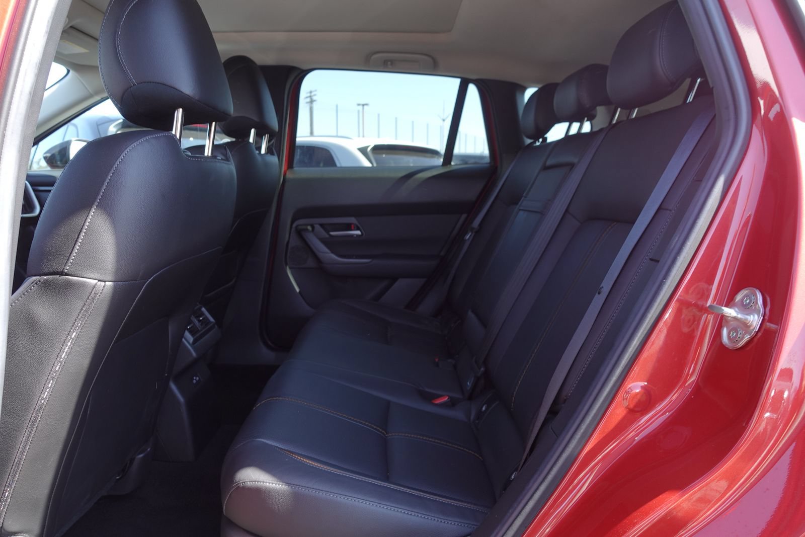 Used 2025 MAZDA CX-50 AWD 2.5 Hybrid w/ Premium Pkg image 14