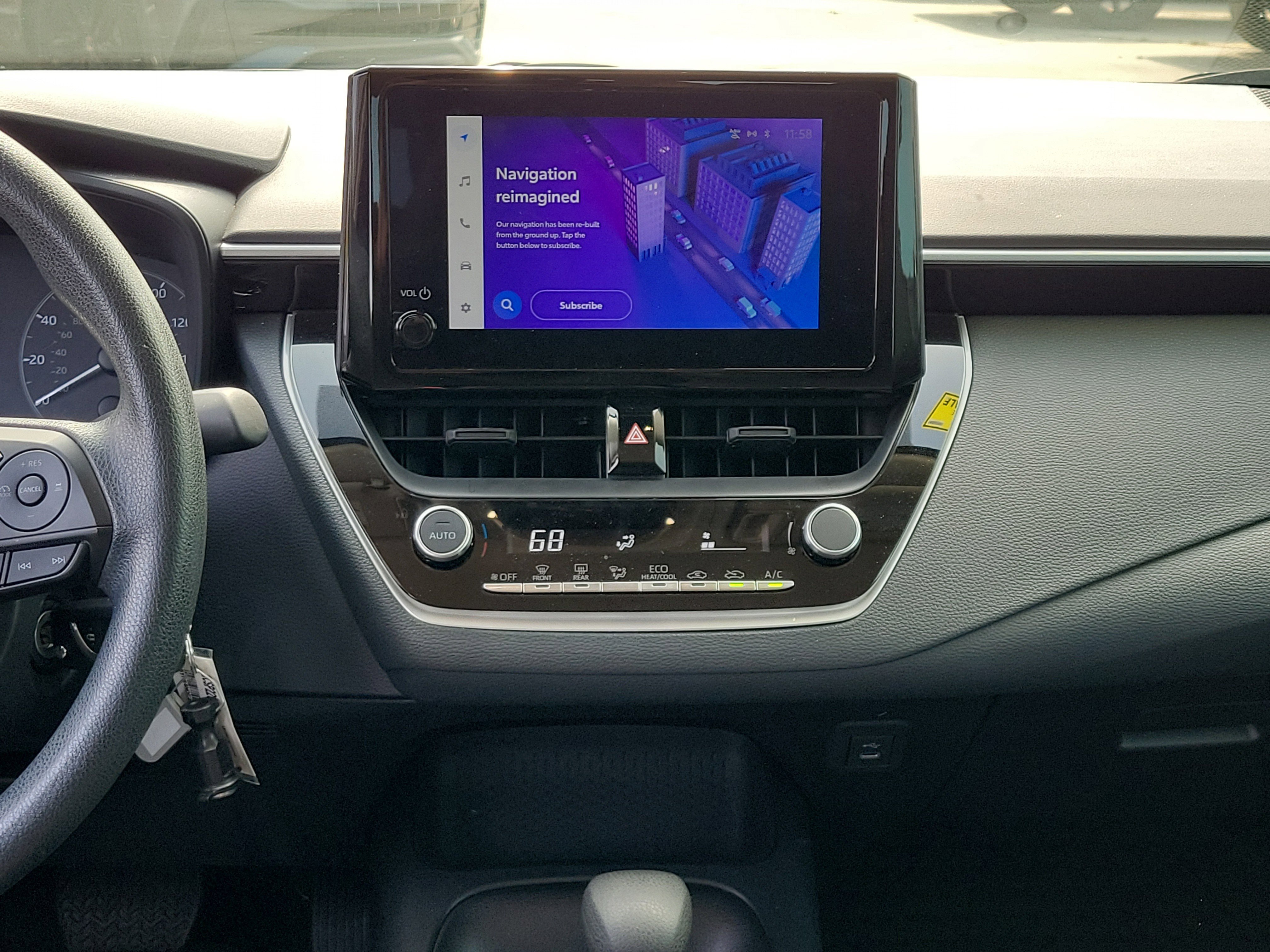 Used 2025 Toyota Corolla LE image 19