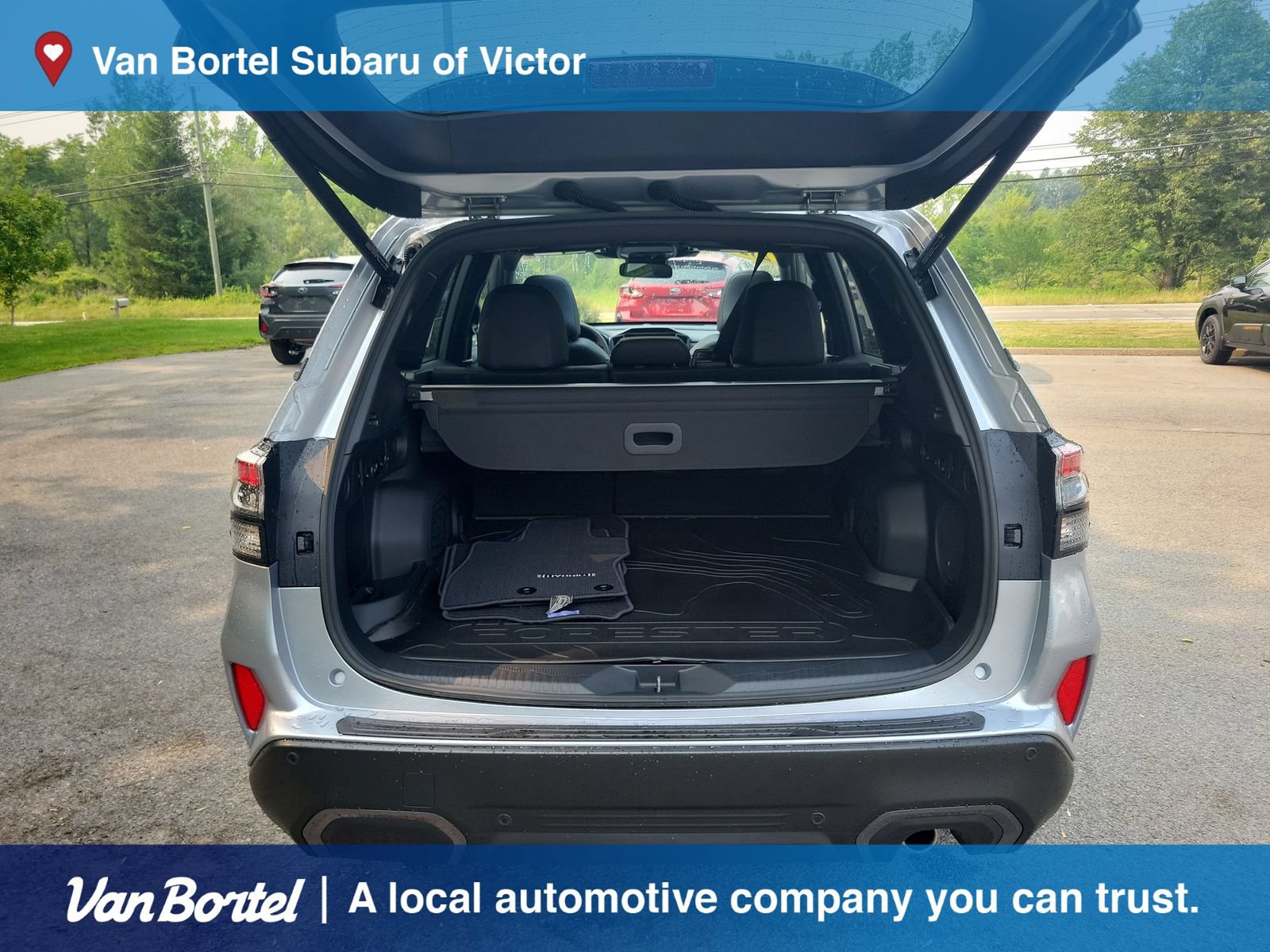 Used 2025 Subaru Forester Limited AWD/4WD image 23