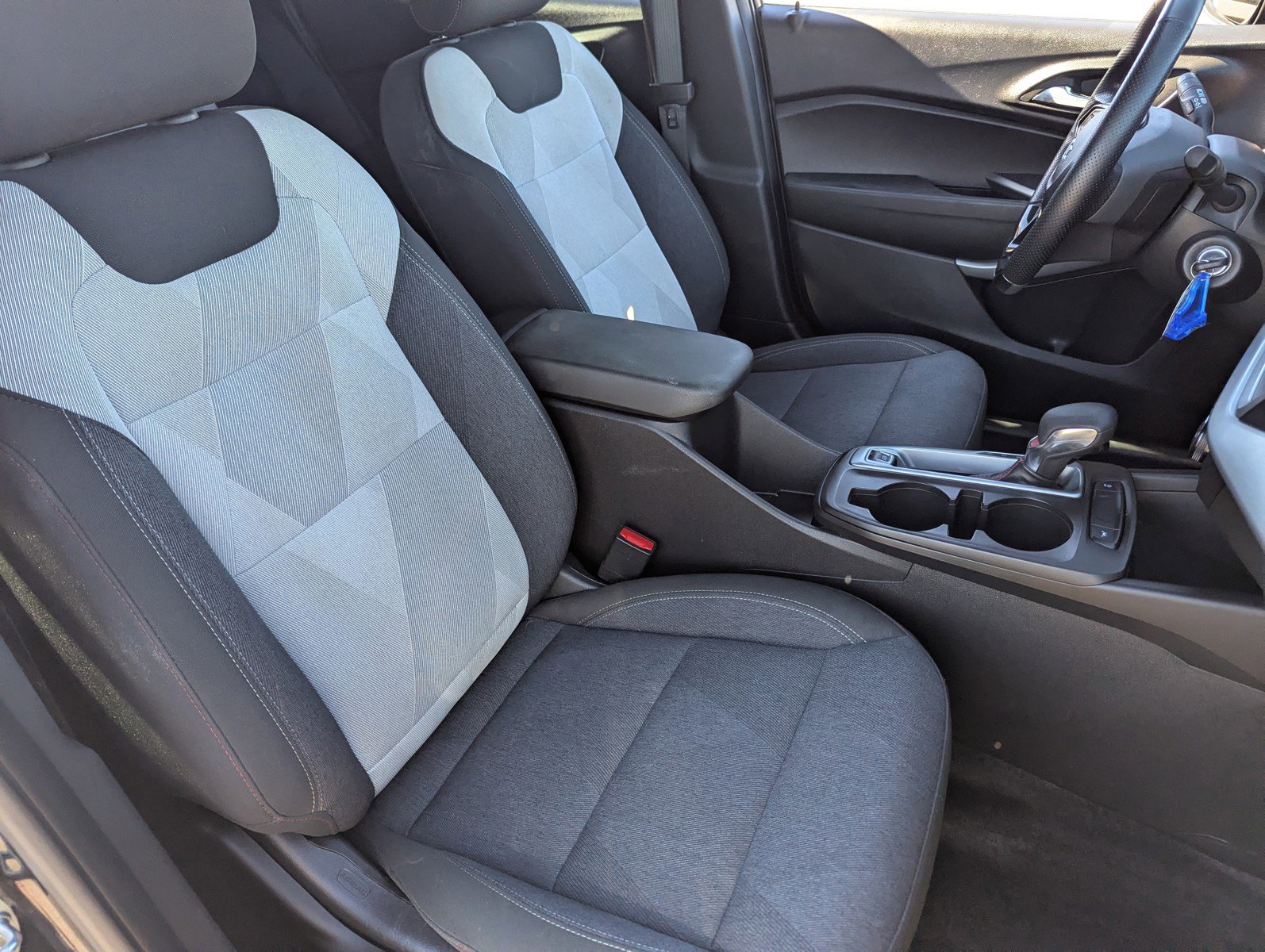 Certified 2024 Chevrolet Trax RS w/ Driver Confidence Package image 10