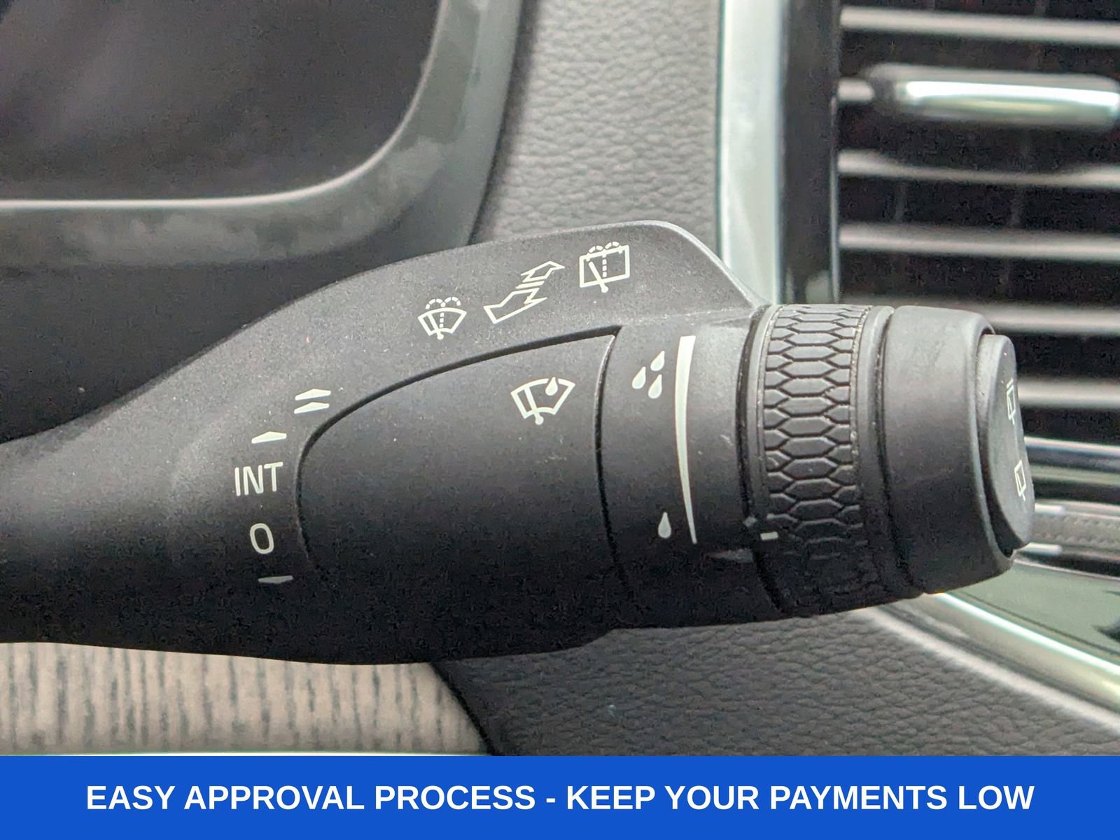 Used 2024 Volvo XC90 B6 Ultimate w/ Lounge Package image 34