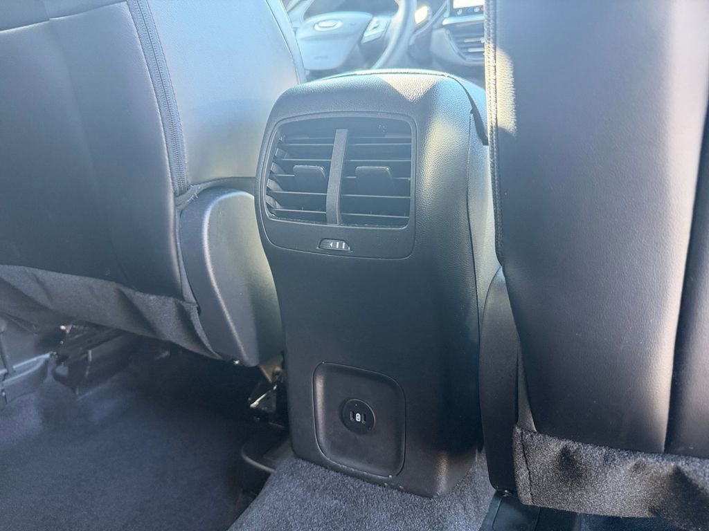 Used 2024 Ford Escape ST-Line w/ Tech Pack #1 AWD/4WD image 21