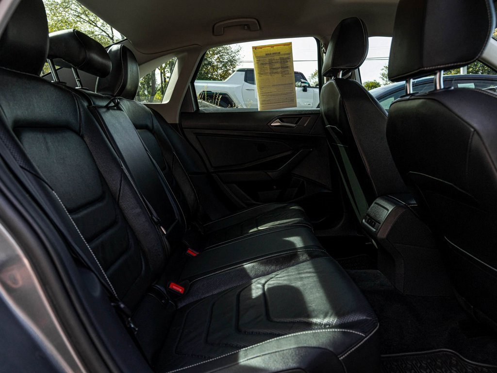 Used 2022 Volkswagen Jetta SEL image 28
