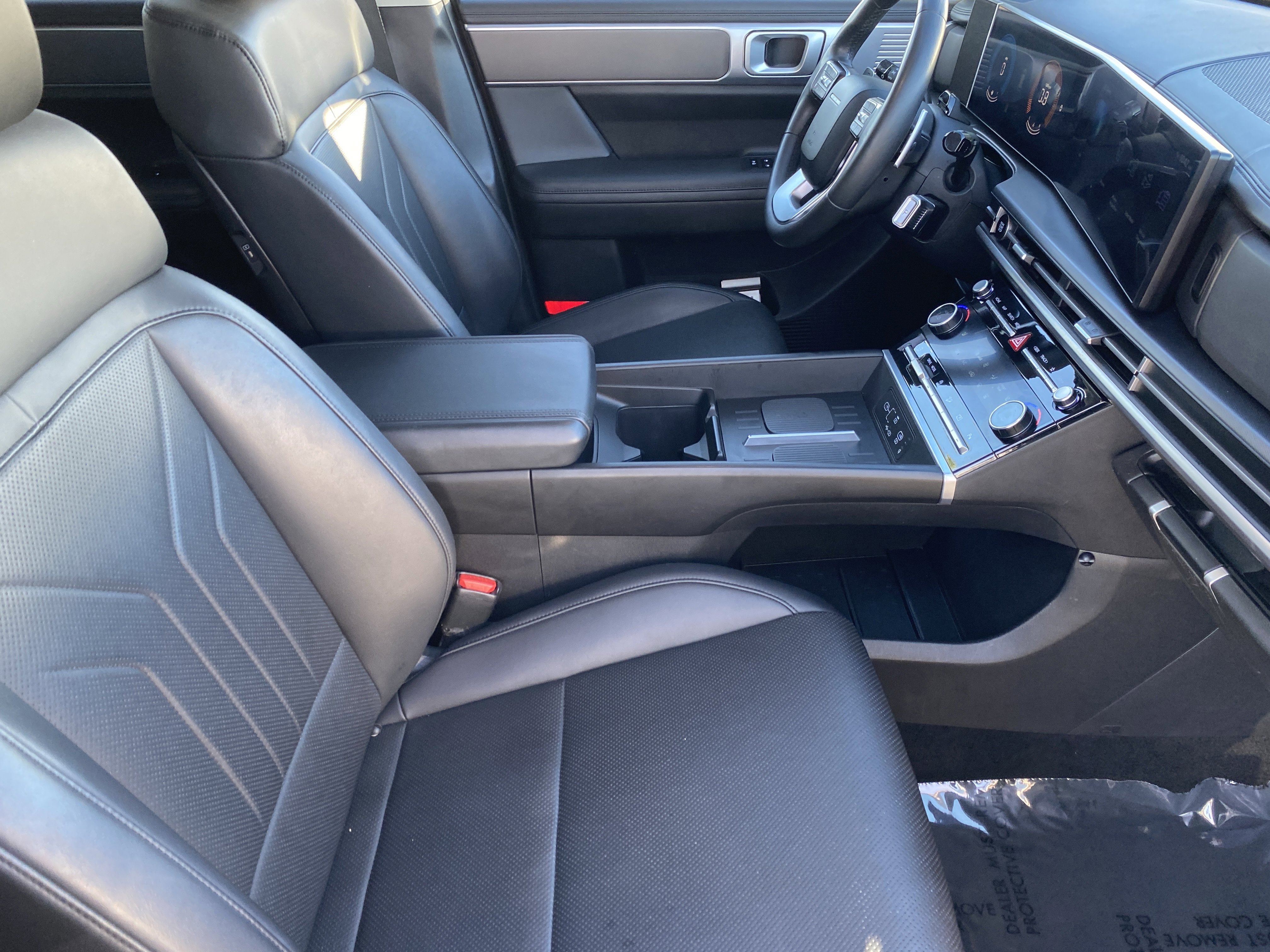 Used 2024 Hyundai Santa Fe SEL image 9