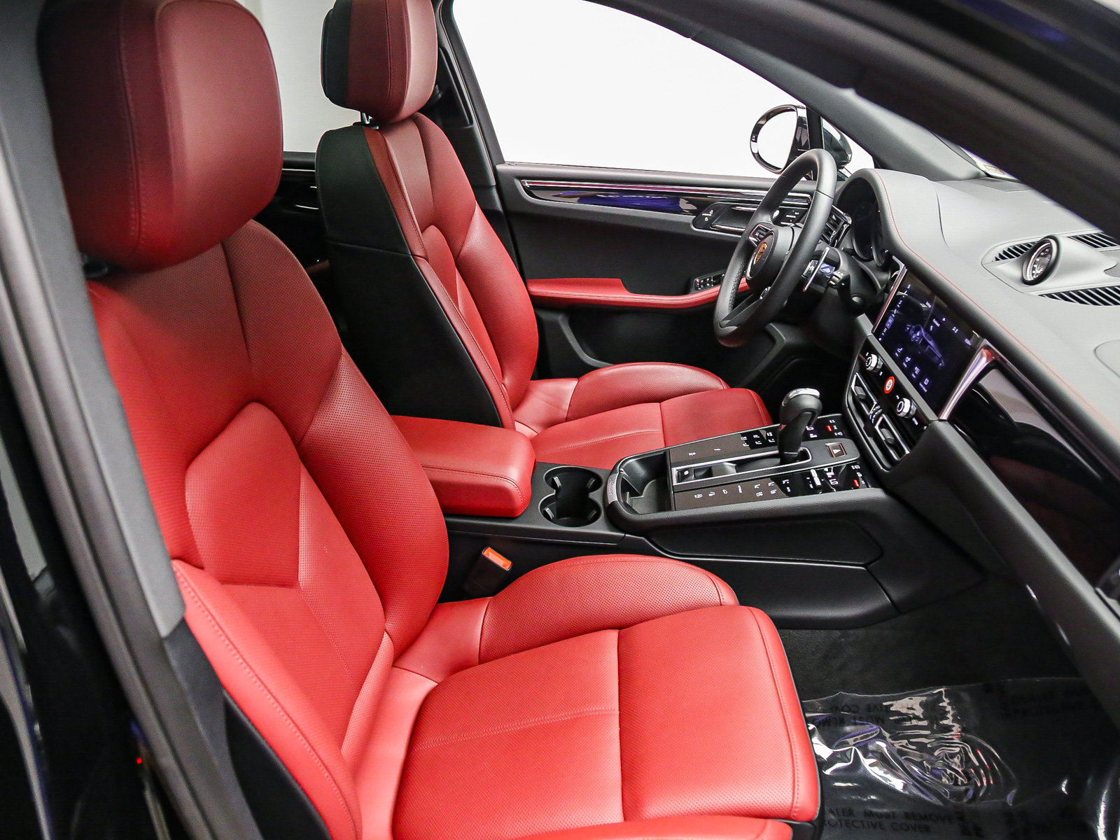 Certified 2026 Porsche Macan S AWD/4WD image 20