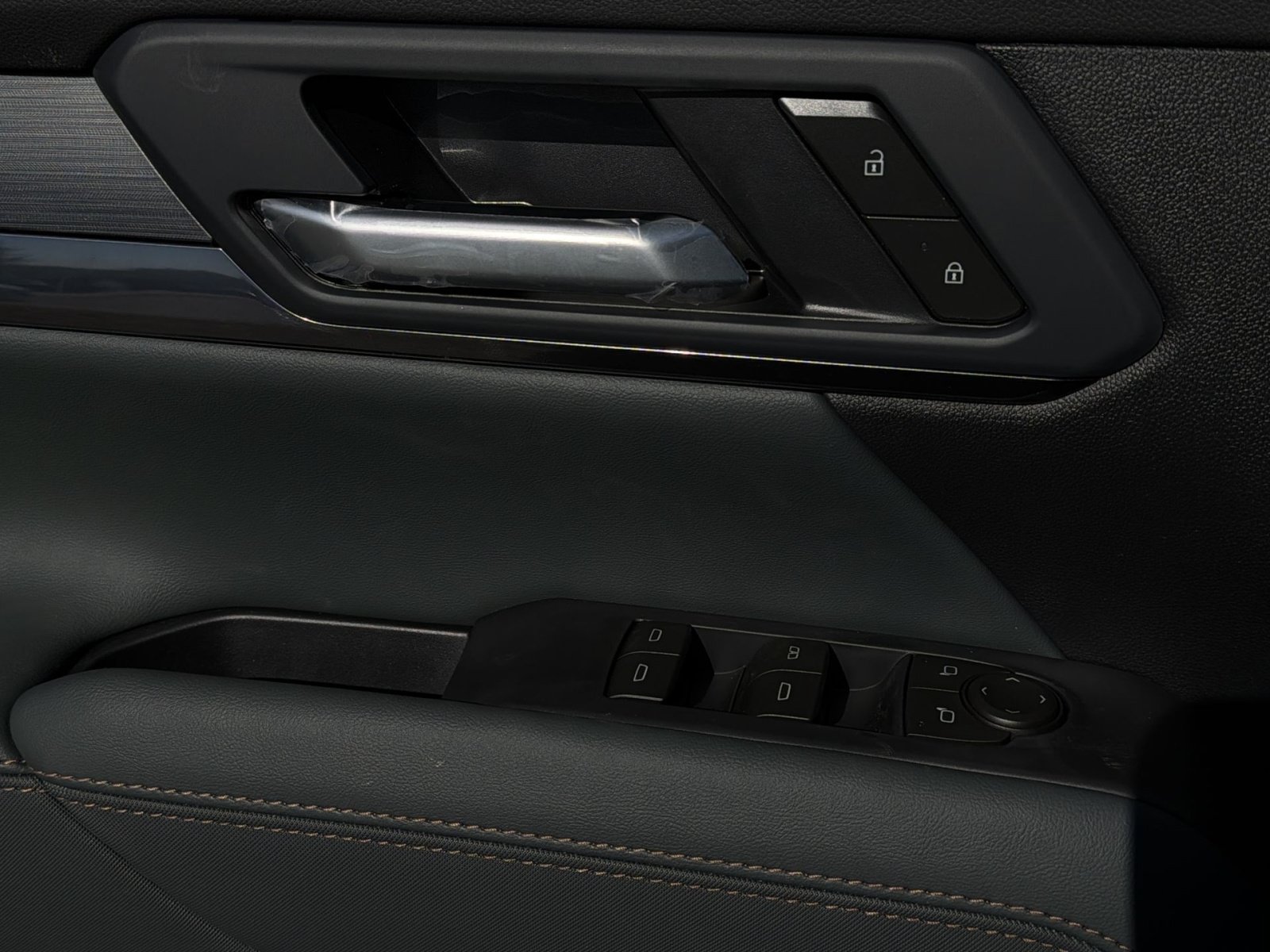 New 2026 GMC Terrain AT4 AWD/4WD image 15